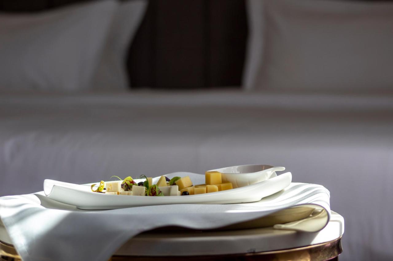 Orient Hotel Biskek Kültér fotó