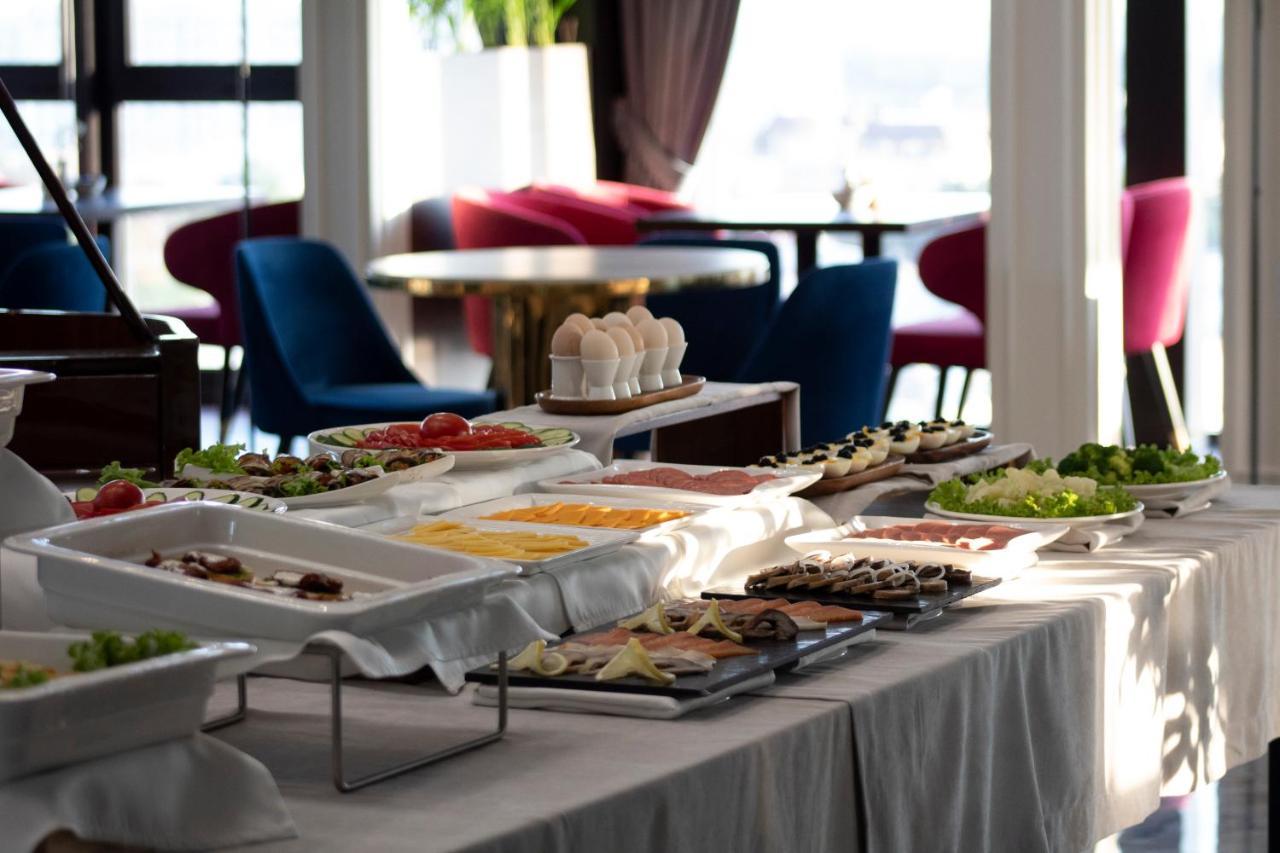 Orient Hotel Biskek Kültér fotó