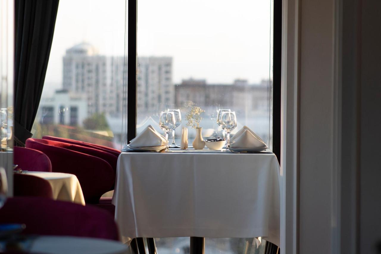 Orient Hotel Biskek Kültér fotó
