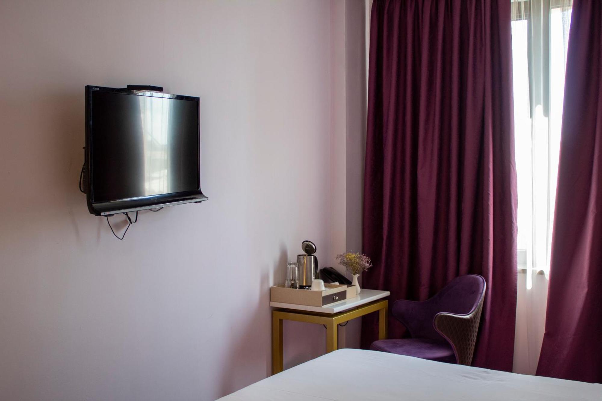 Orient Hotel Biskek Kültér fotó
